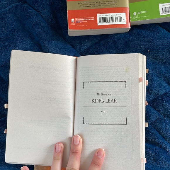 Folger Shakespeare books - Picture 4 of 9